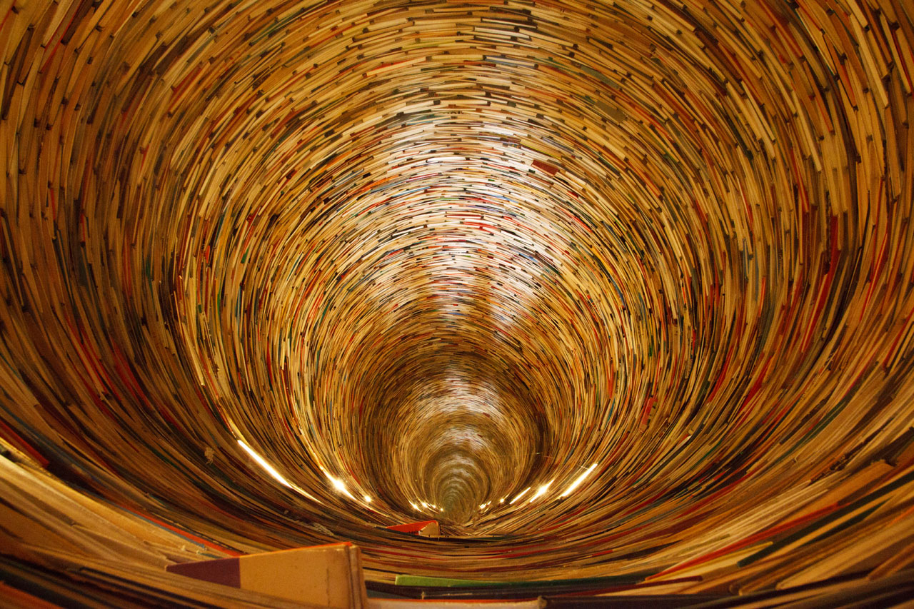 book-tunnel-11287160032j7BO